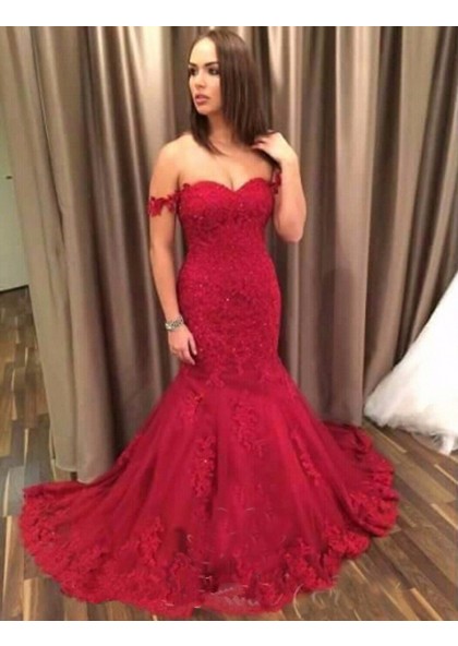 red sleeveless prom dress